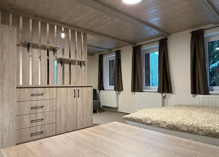 Vesna アパートホテル